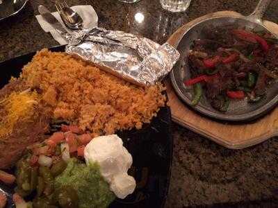 Madera's Restaurant And Bar