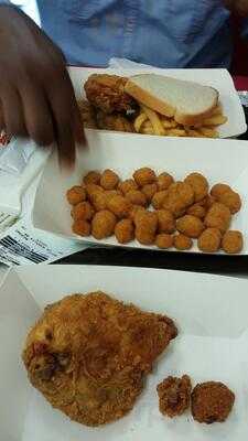 Harold's Chicken Shack Downtown
