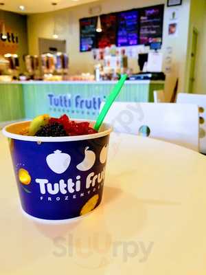 Tuttie Frutti Frozen Yogurt