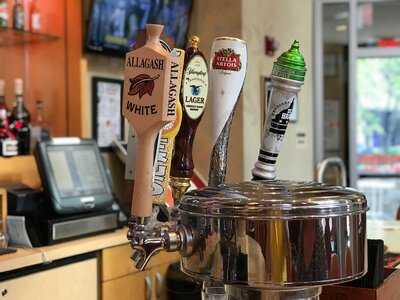 Beacon Bar And Grill