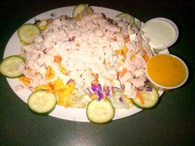 Louie's Pub And Grill