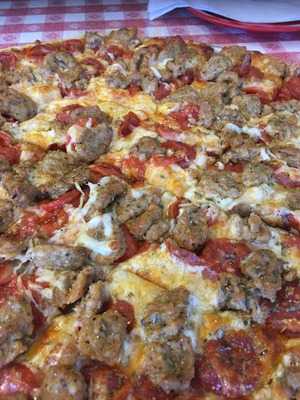 Minnelli's Pizza