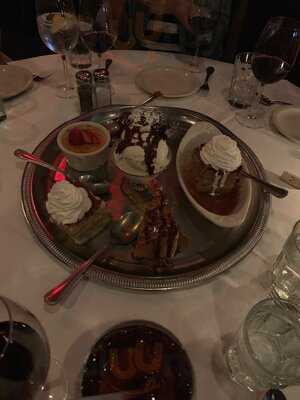 Hal's "the Steakhouse"