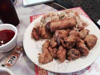 Gins Chinese Restaurant