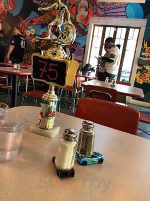 Molly's Rise And Shine