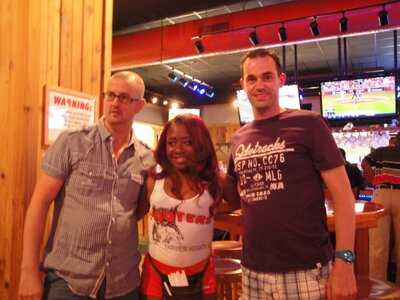Hooters
