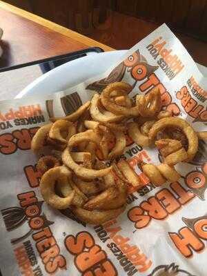 Hooters
