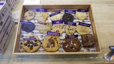 Insomnia Cookies