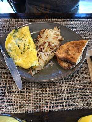 Wallace's Whiskey Room & Kitchen