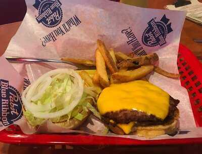 Moe's & Joe's Bar And Grill