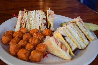 Moe's & Joe's Bar And Grill