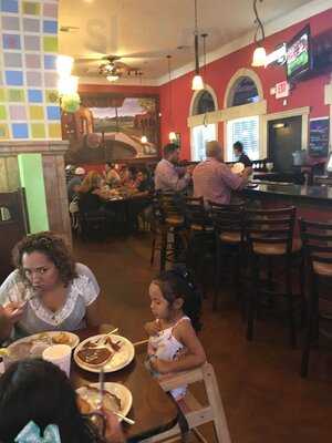 Jalisco's Restaurant & Bar