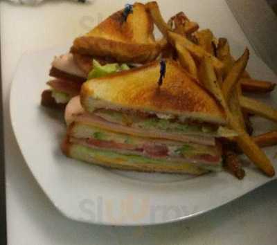 Rz Sports Bar & Grill