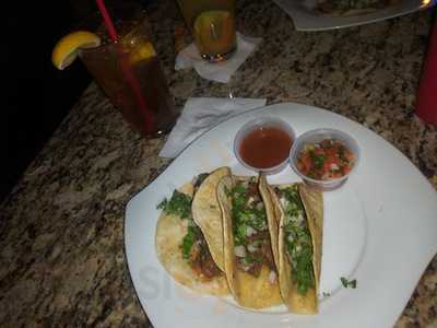 Rz Sports Bar & Grill