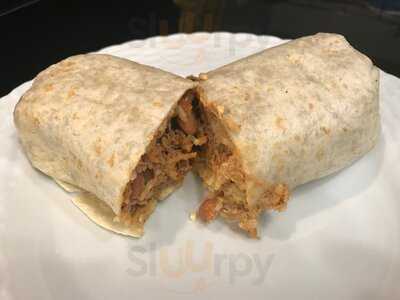 Willy's Mexicana Grill & Howlin' Willy's