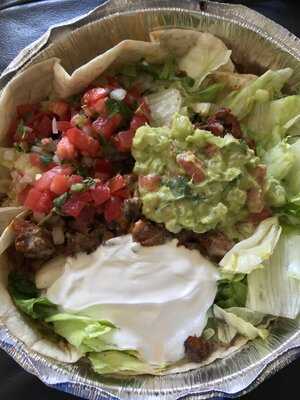 Willy's Mexicana Grill & Howlin' Willy's