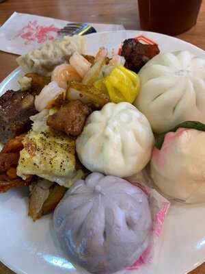 Lin's International Buffet