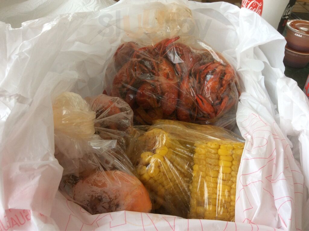 Capt Sal's Seafood & Chicken Box