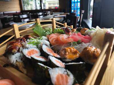 Nori Sushi Bar & Lounge