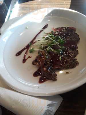 Nori Sushi Bar & Lounge