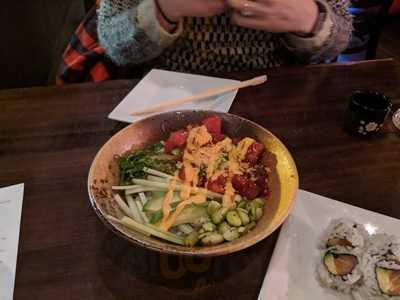 Nori Sushi Bar & Lounge