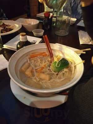 Nori Sushi Bar & Lounge