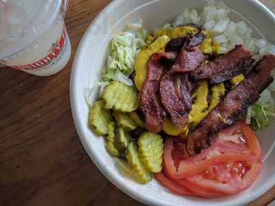 Mighty Fine Burgers, Fries And Shakes