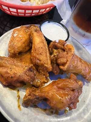 Pluckers Wing Bar