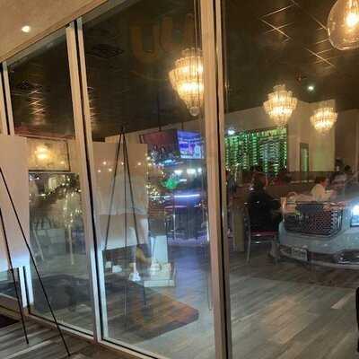 Three B's Burger & Wine Bar