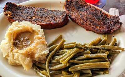 Snows Lakeside Tavern