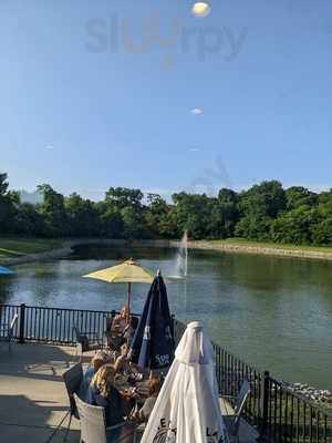 Snows Lakeside Tavern