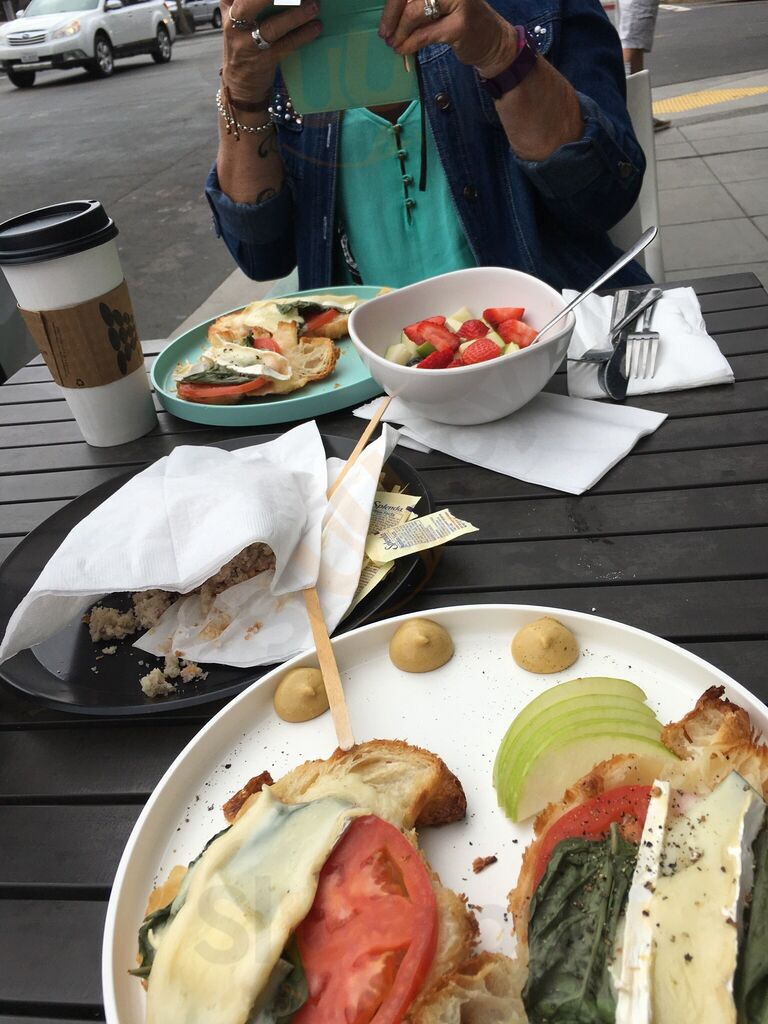 Influx Cafe Little Italy