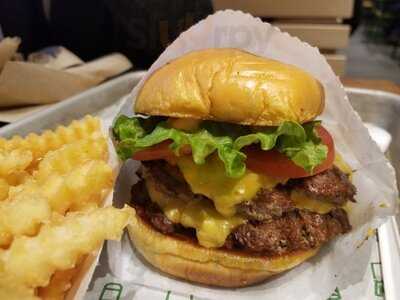 Shake Shack Mission Valley