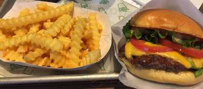 Shake Shack Mission Valley