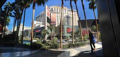 Starbucks - Cosmopolitan