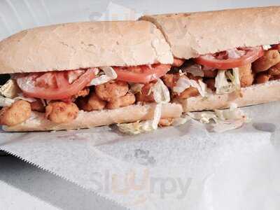 Zaras Lil' Giant Supermarket & Po-boys