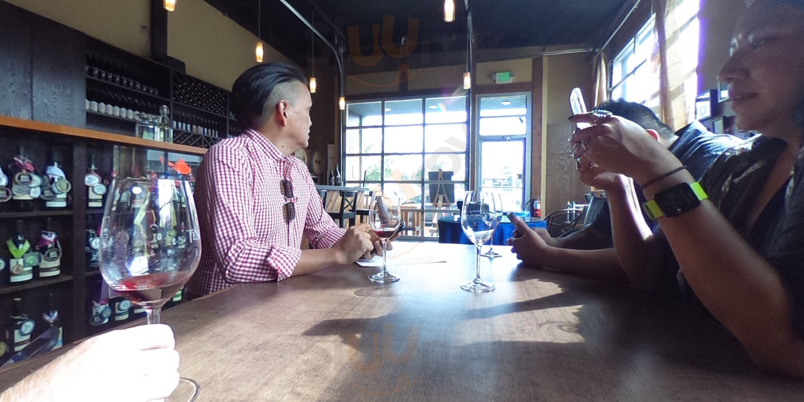 Tesoaria Tasting Room