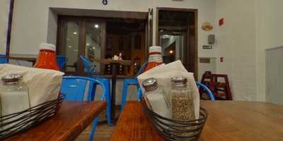 Logan Square Pizza & Grill