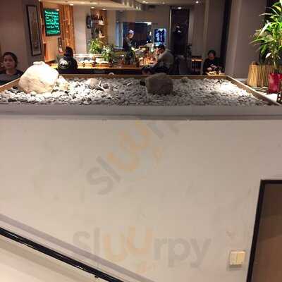 Miyabiya Sushi & Grill