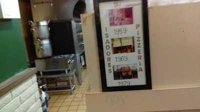 Isadore's Pizzeria