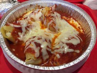 Famous Amadeus Pizza