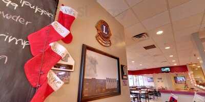 Crusoe's Restaurant & Croc's Sports Bar