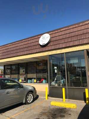 Golden Donuts And Diner