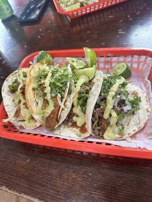 Gil Tacos
