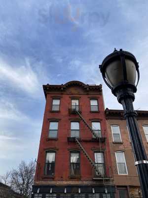 Milk Bar Carroll Gardens