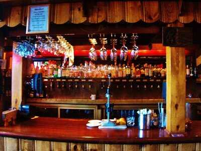 Mcmenamins Oak Hills Brewpub