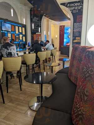 683 Midtown Bar And Bistro