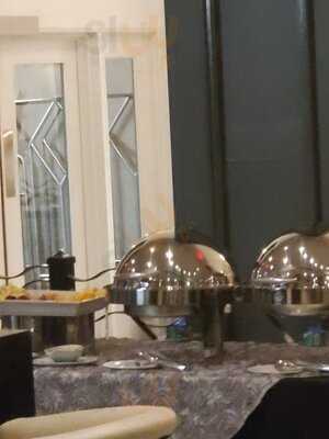 Titches Bar And Bistro