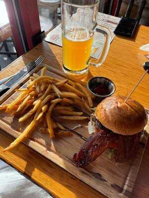 Twin Peaks Restaurants