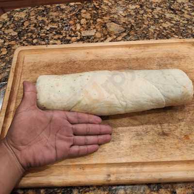 Izzo's Illegal Burrito